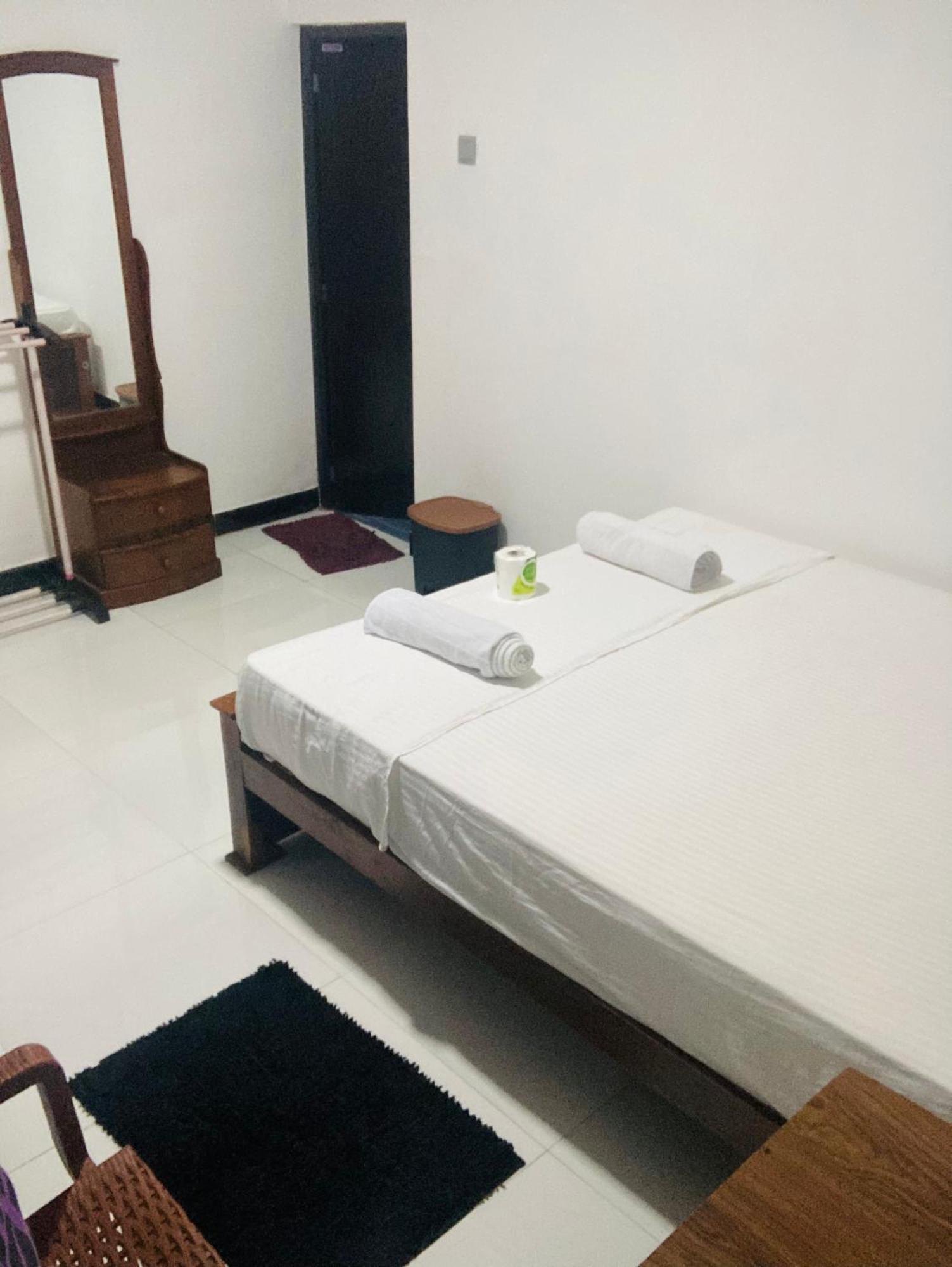 Malee Homestay Polonnaruwa Εξωτερικό φωτογραφία