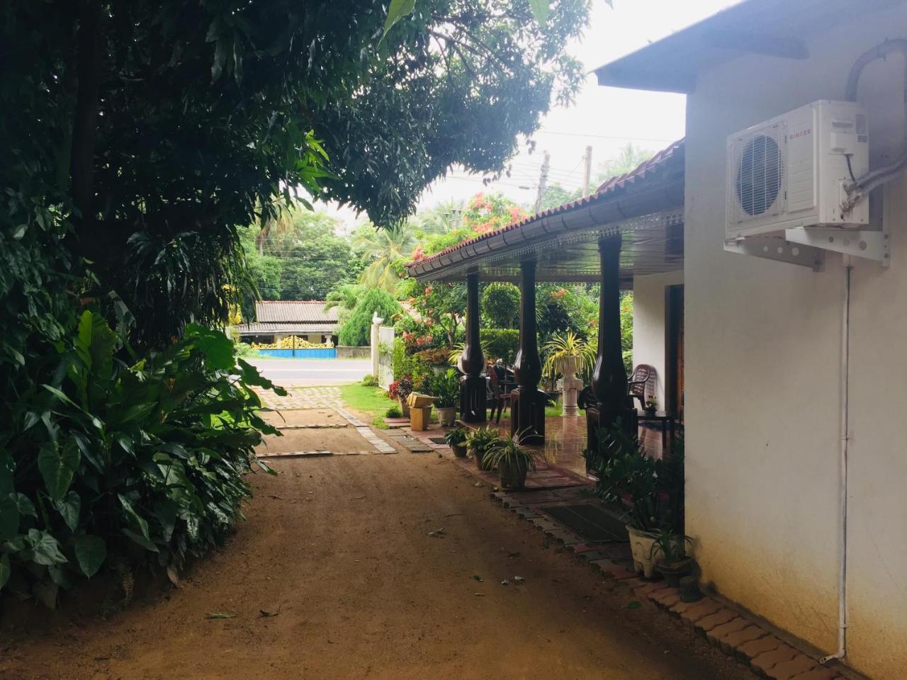 Malee Homestay Polonnaruwa Εξωτερικό φωτογραφία